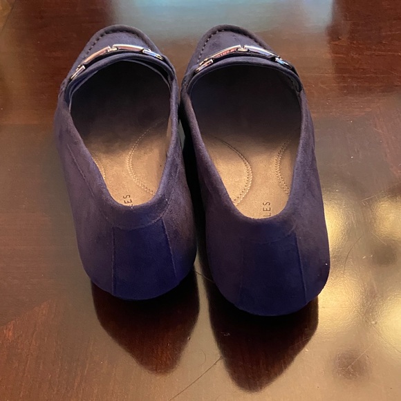 AEROSOLES Women's navy faux suede Loafers - Picture 3 of 10